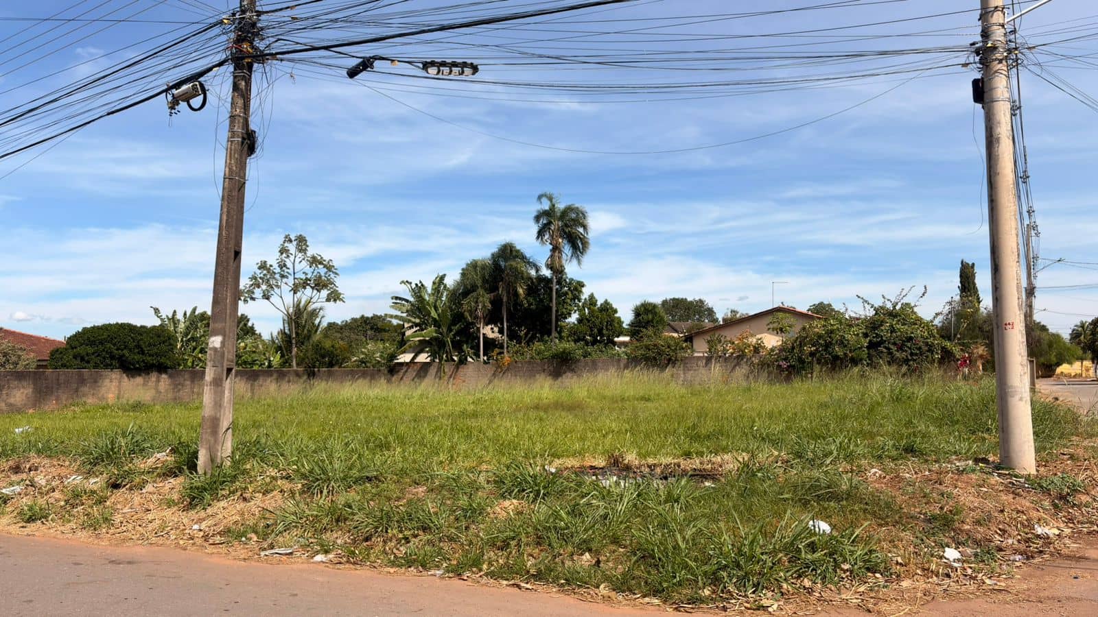 Lote na avenida Guajupia ao lado da avenida Rio verde