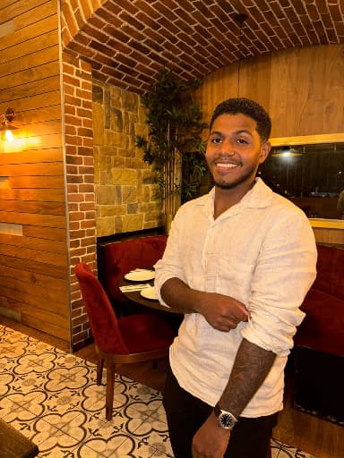 Matheus Vinícius lajes de Oliveira