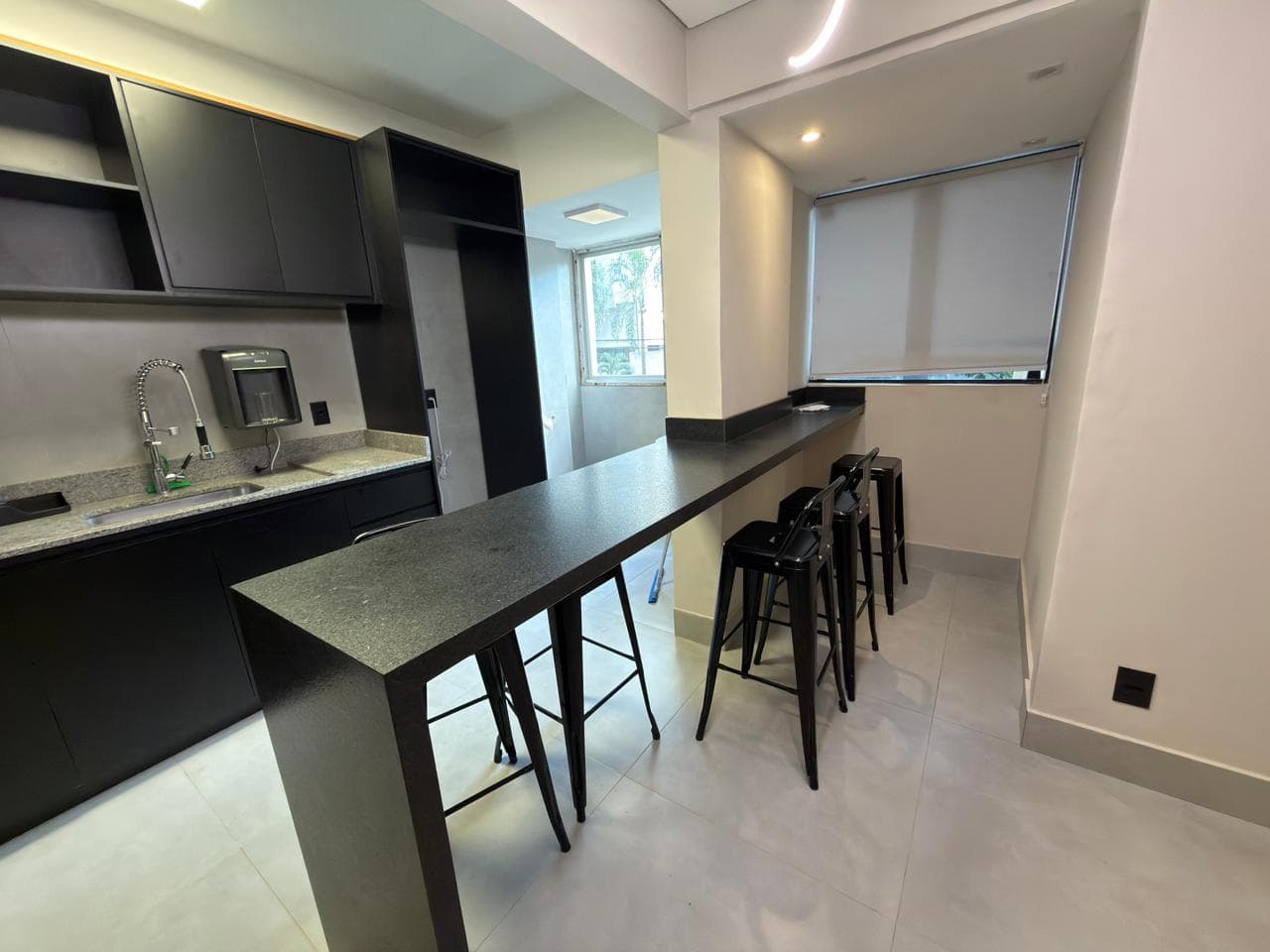 Apartamento 3 Quartos Semi-Mobiliado | Jardim Goiás | 71m²