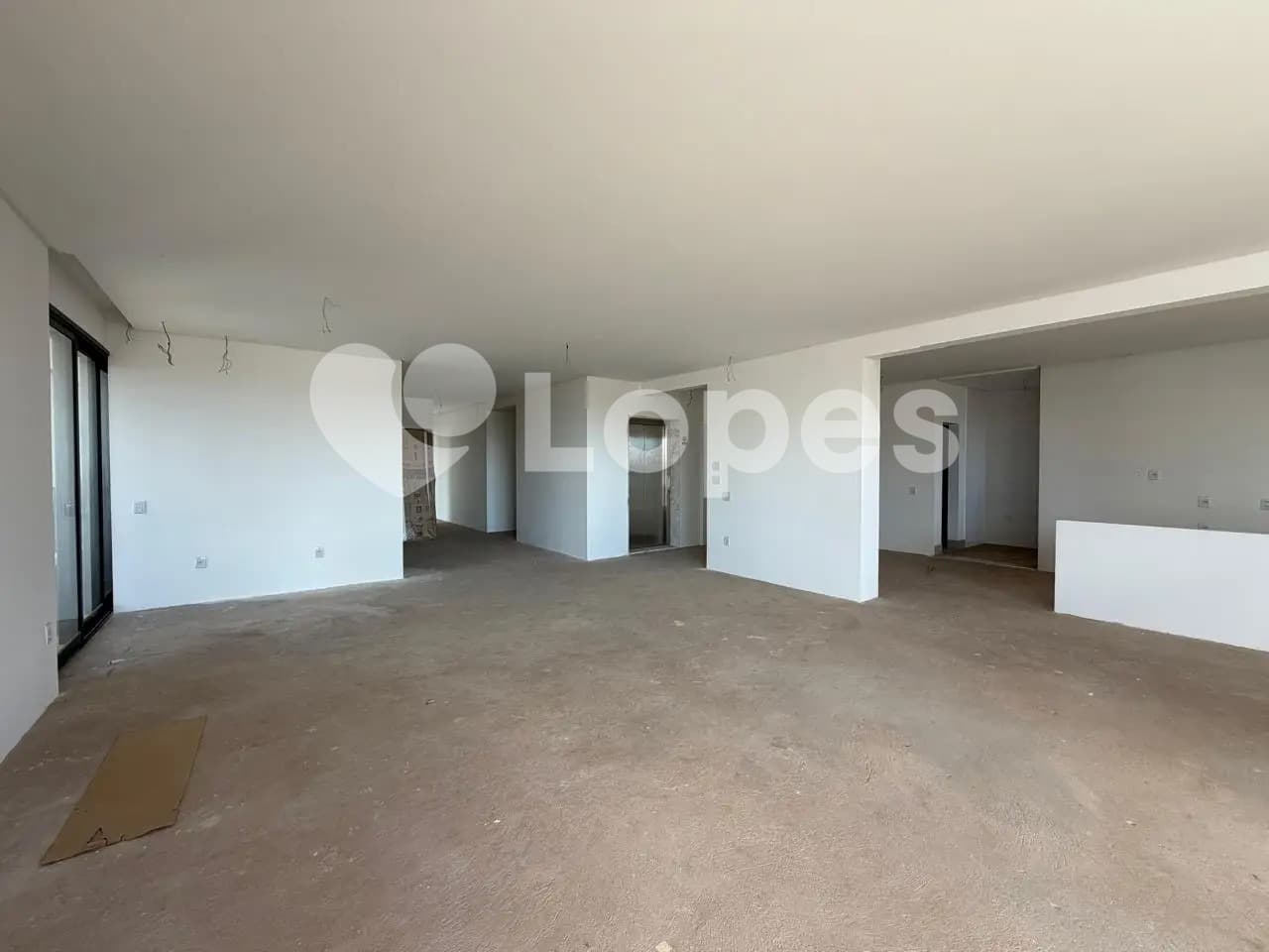 Apartamento 4 Suítes no Setor Oeste | Próximo à Praça do Sol e Lago das Rosas