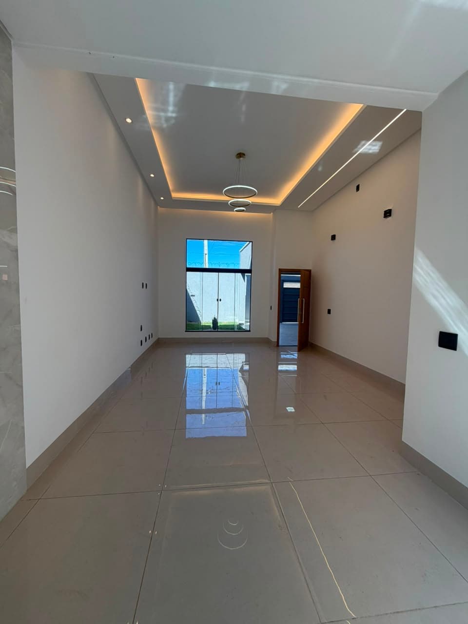 Casa Nova com Piscina e Área Gourmet | 3 Quartos | Bairro das Indústrias – Senador Canedo