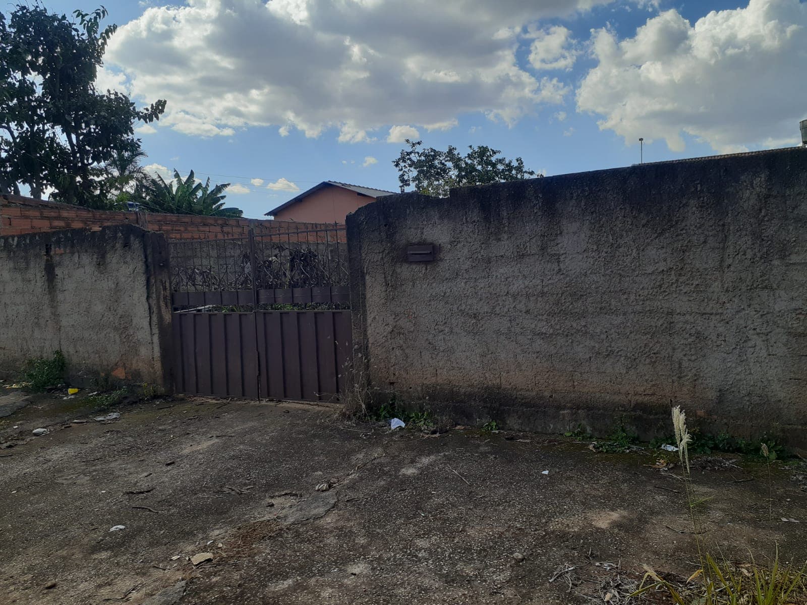 Vendo excelente lote no Bairro Ilda 360m² | Com Casa | totalmente murado