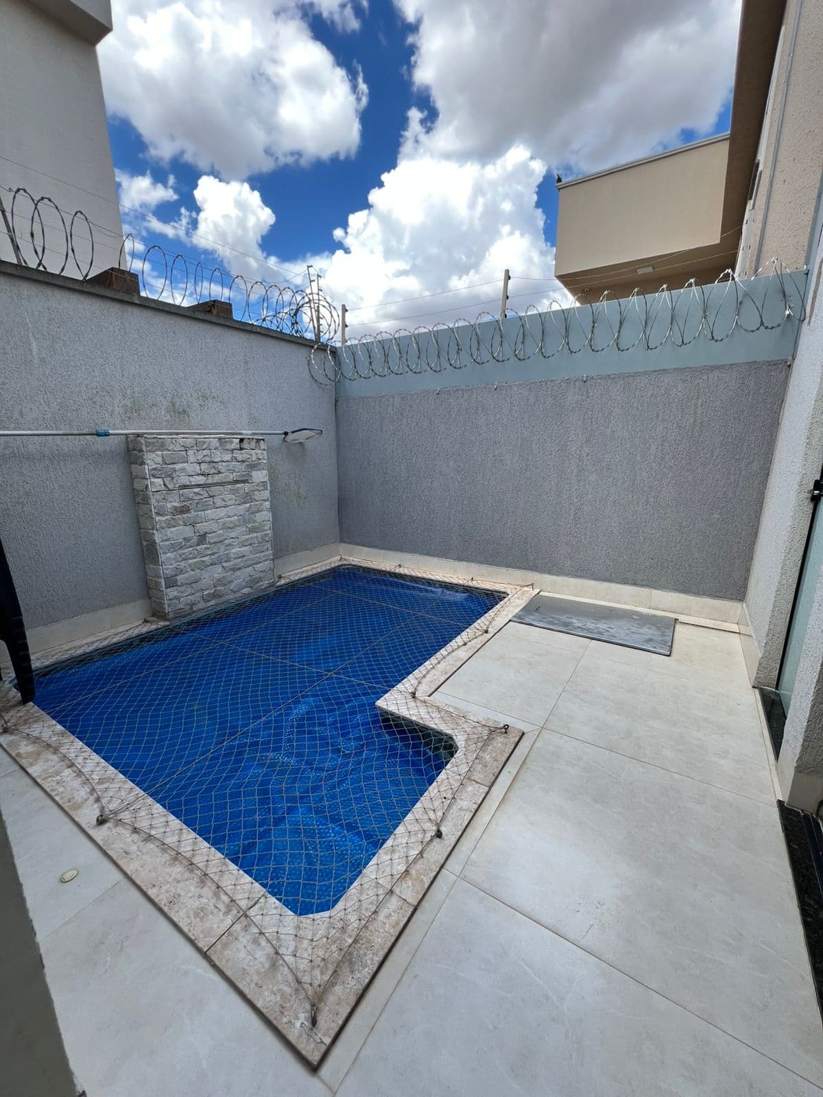 Casa Térrea com piscina à Venda 3 suítes – Jardim Atlântico