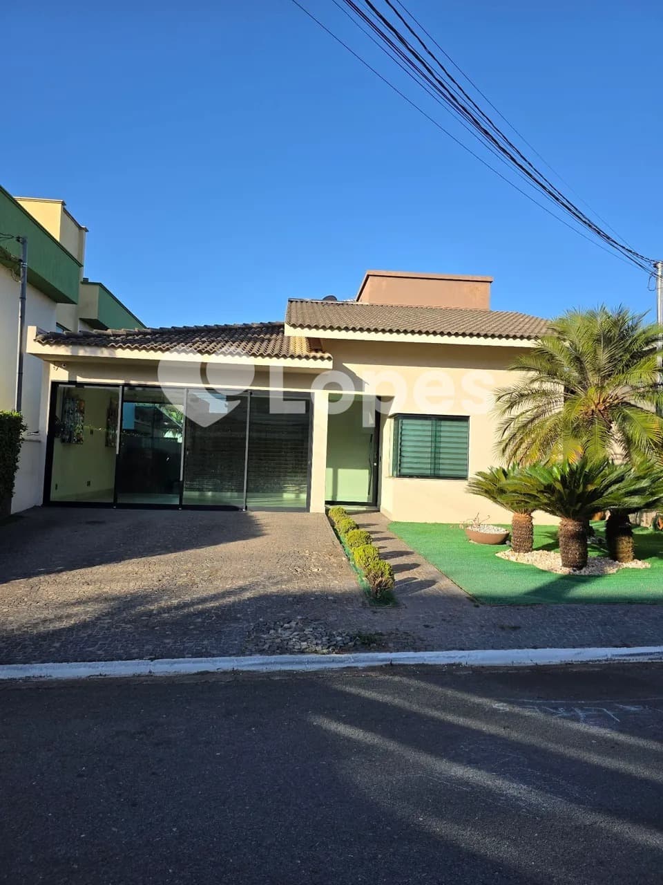Casa Térrea no Jardins Madri | 3 Suítes Plenas | Semi - mobiliada