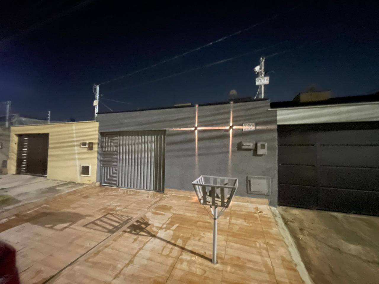 CASA NOVA COM ÁREA GOURMET 3 QUARTOS PRÓXIMA AO JARDINS MADRI,  Apenas 470 MIL