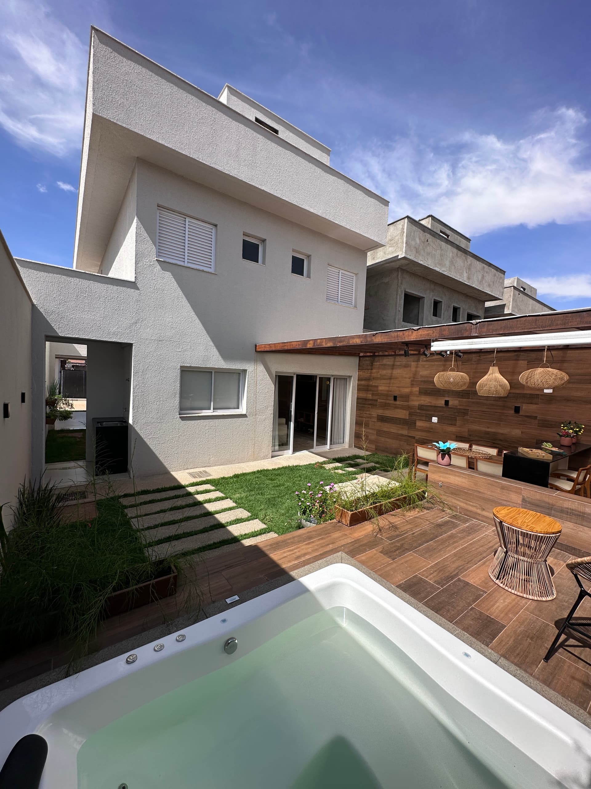 SOBRADO 3 SUÍTES  RESIDENCIAL BIOMA CERRADO