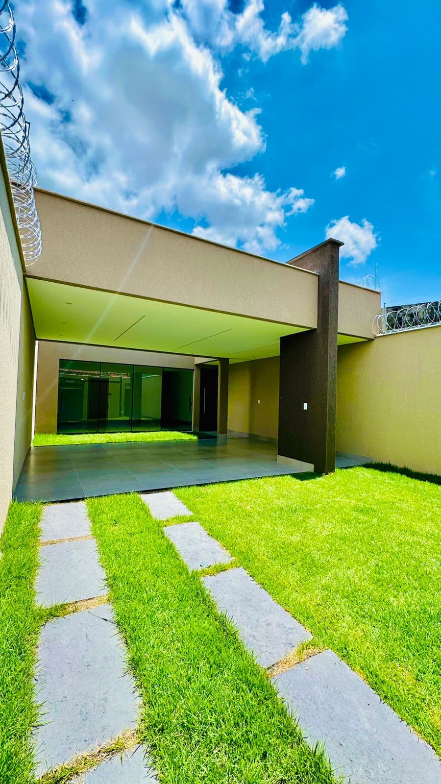CASA JARDIM MARIA INES- APARECIDA DE GOIÂNIA