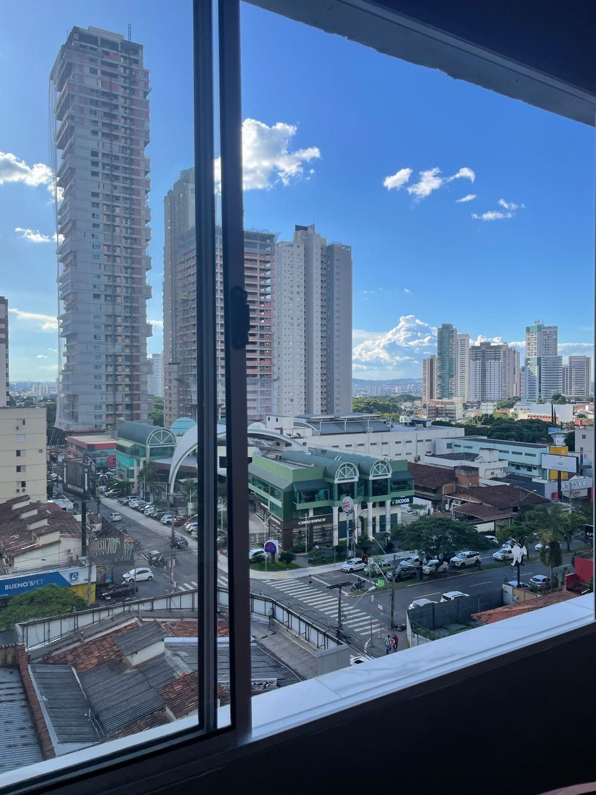 VENDO APARTAMENTO SETOR BUENO ( MOBILIADO COMPLETO) PERTO DO PARQUE VACA BRAVA!