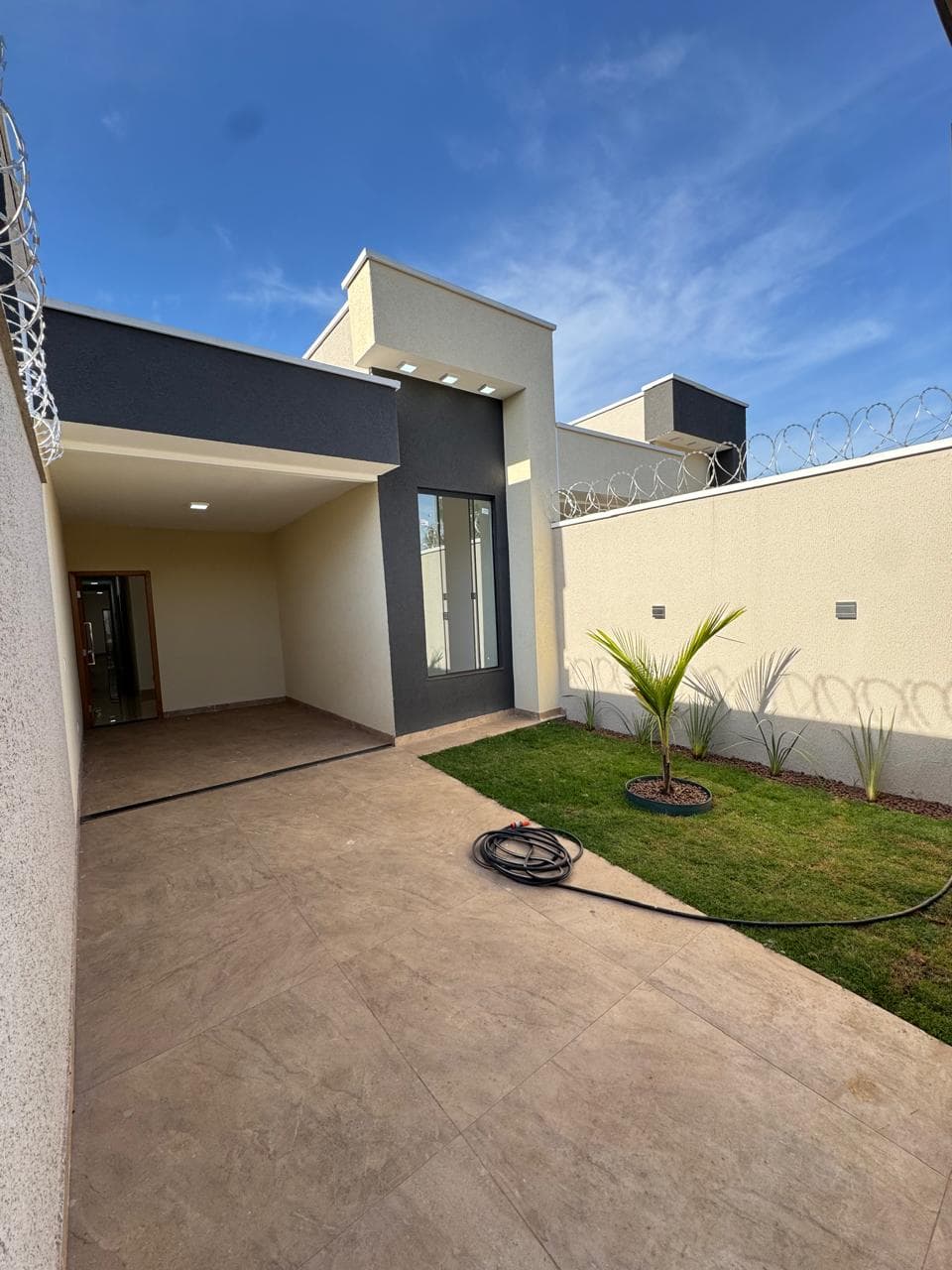 Casa Nova St João Braz 150M 3 Quartos Uma suíte área Gourmet- João Braz Goiânia