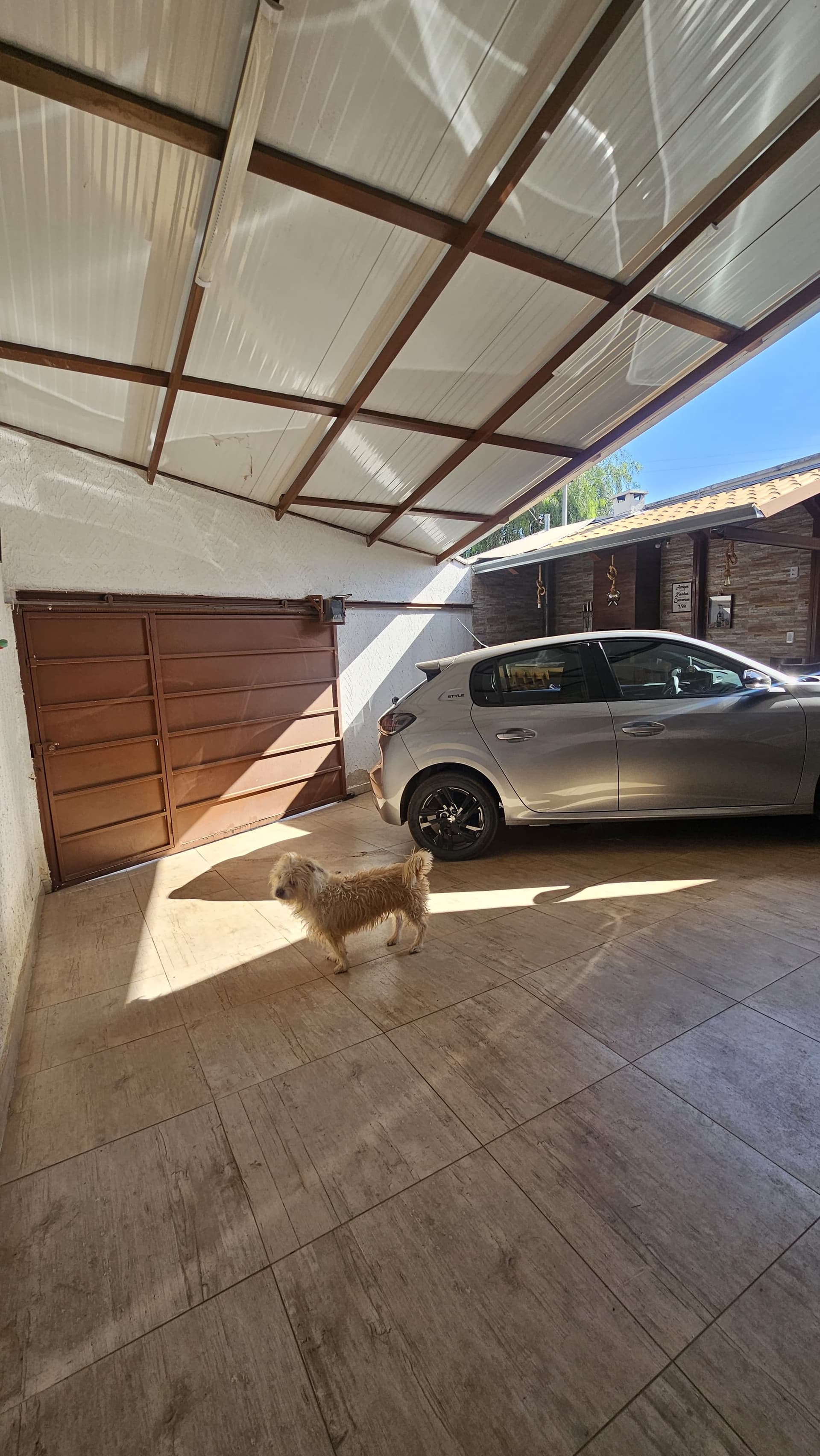 Casa térrea na região Central de Senador Canedo