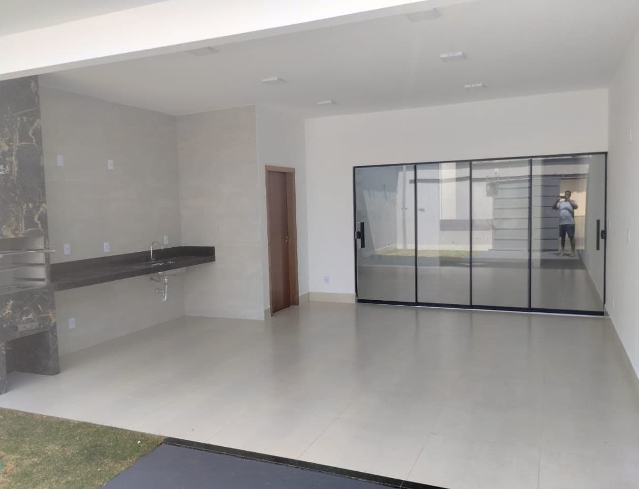 🚨 CASA MODERNA | 3Q (1 SUÍTE) | PÉ DIREITO ALTO + JARDIM DE INVERNO 🚨