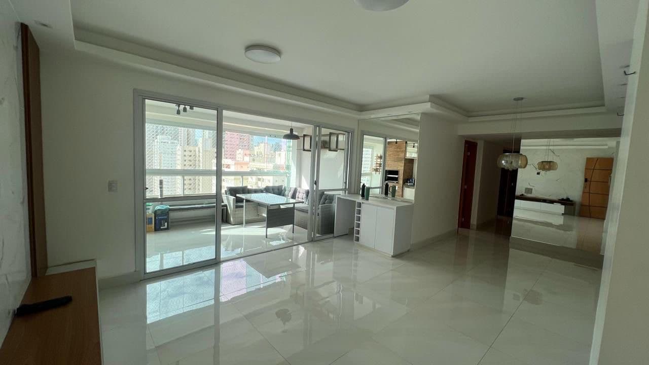 Apartamento Alto Padrão com 3 Suítes  No Setor Bueno Varanda Gourmet  Com 2 Vagas de garagem
