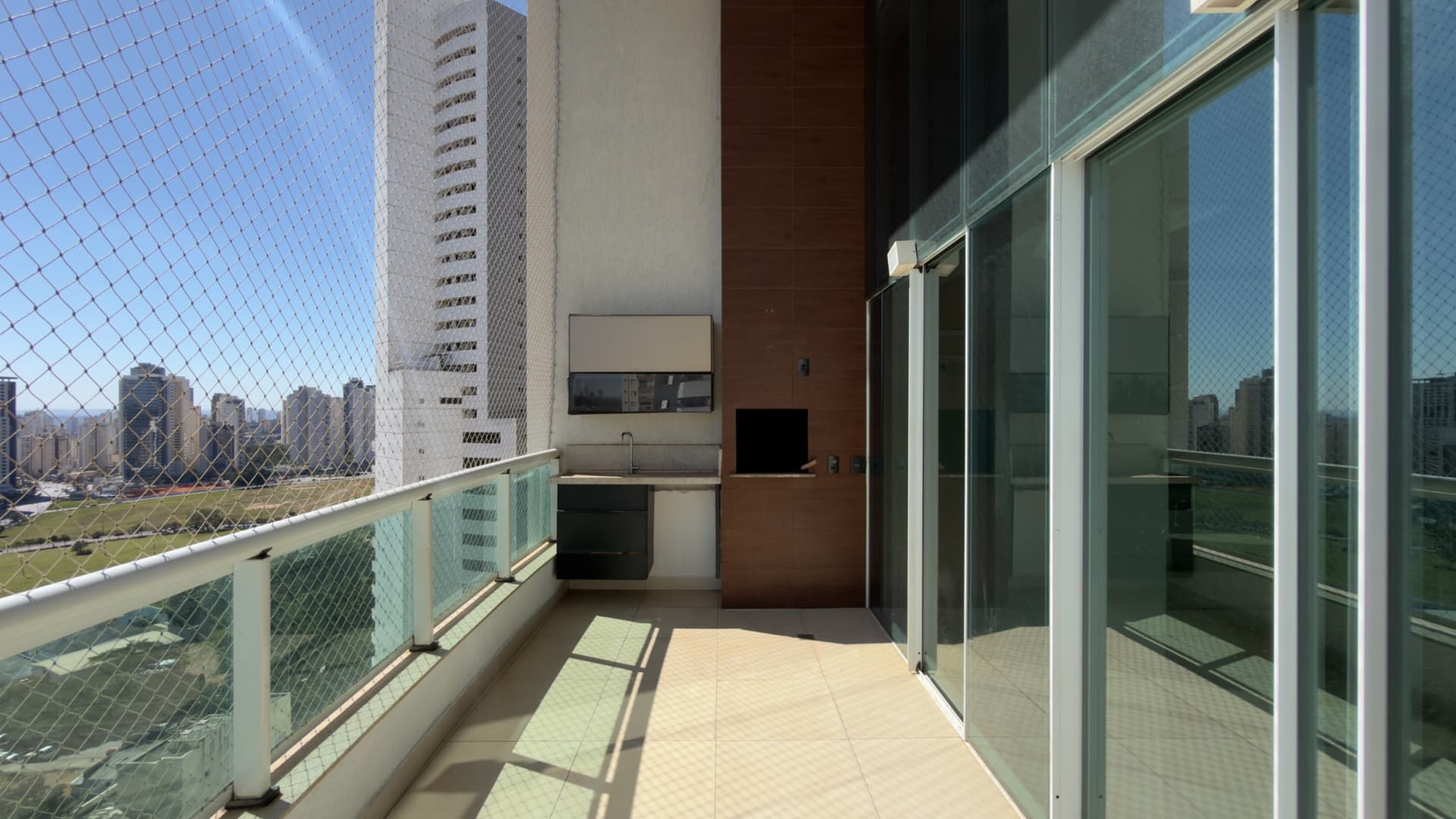 Duplex 123 m² 3 Suítes,  Duplex Semimobiliado Andar alto  Lazer Completo Alto Gloria