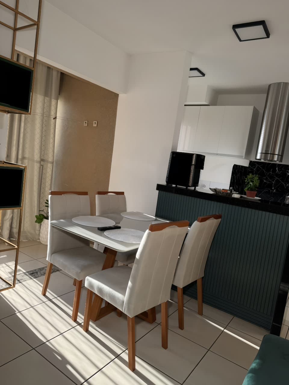 Apartamento para clientes exigentes na configuração de 2 quartos com Varanda no Eldorado!