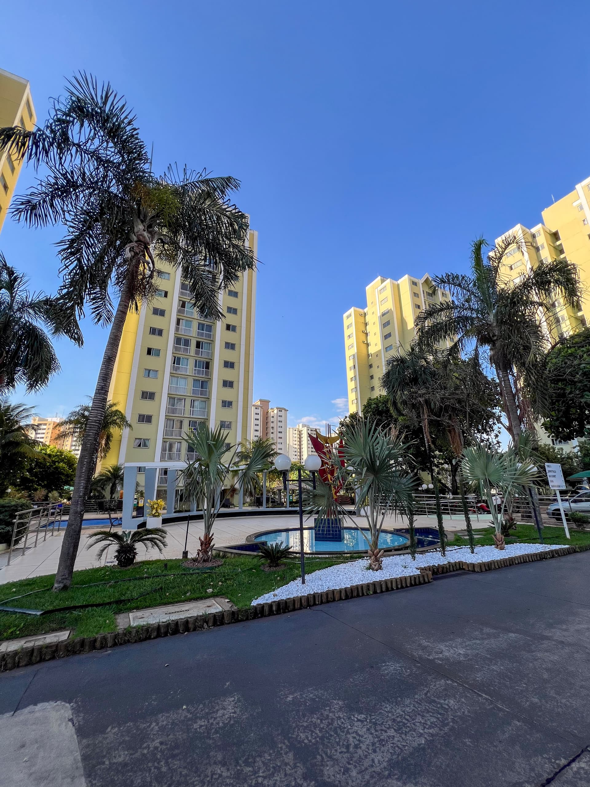 Apartamento 2 quartos com projeto de iluminação impecavél, unidade nascente ao lado do Plaza D’oro