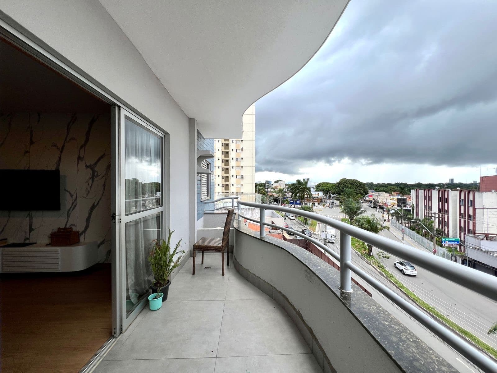 Apartamento de 3 quartos sendo 2 suítes  98 M² no setor Alto da Gloria