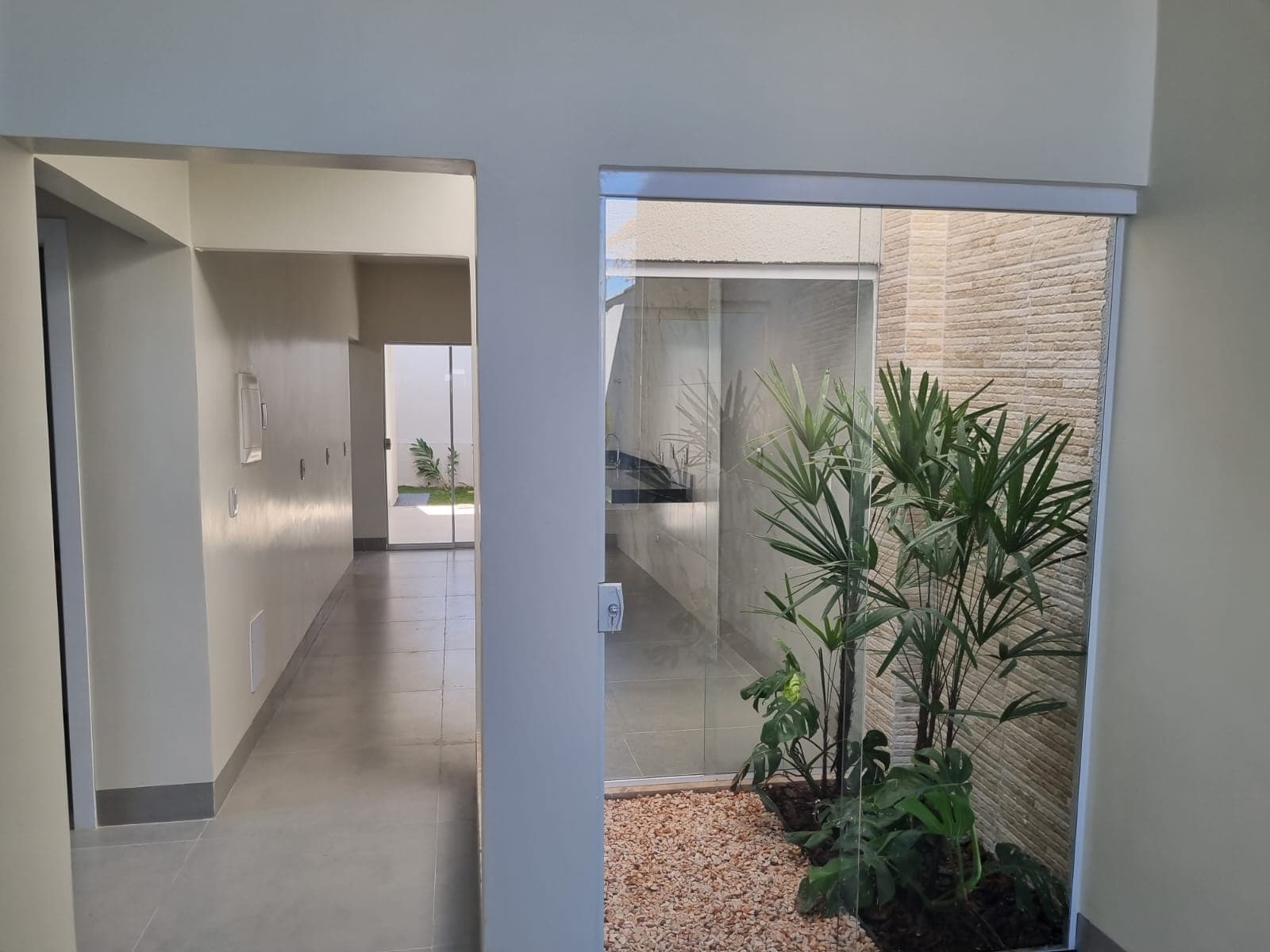 Vende Casa Nova 112 m² construídos | Lote 180 m² | 3 quartos | 2 suítes | 2 vagas