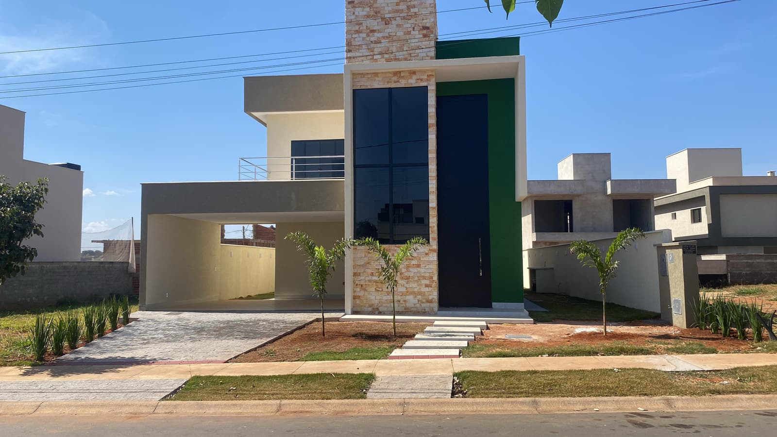 🏡 SOBRADO ALTO PADRÃO À VENDA – Parqville Jacarandá
