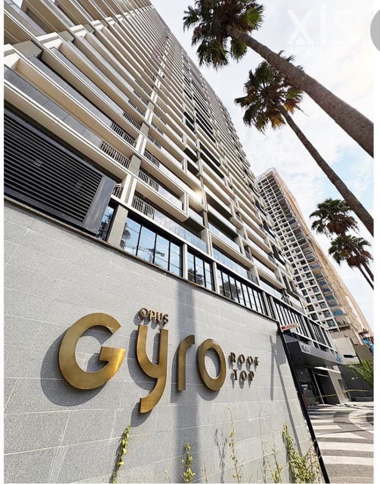 Flat no Opus Gyro Rooftop