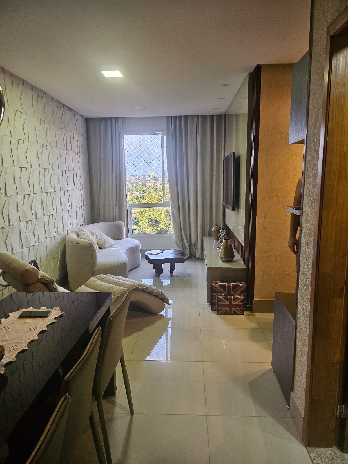 Apartamento com 3 suítes no Jardim América