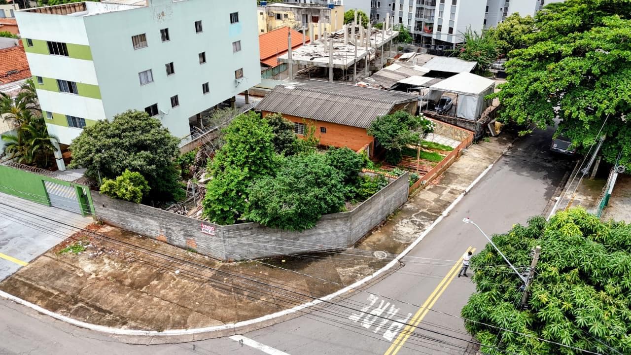 LOTE ST LESTE UNIVERSITÁRIO COM CASA 2 QUARTOS