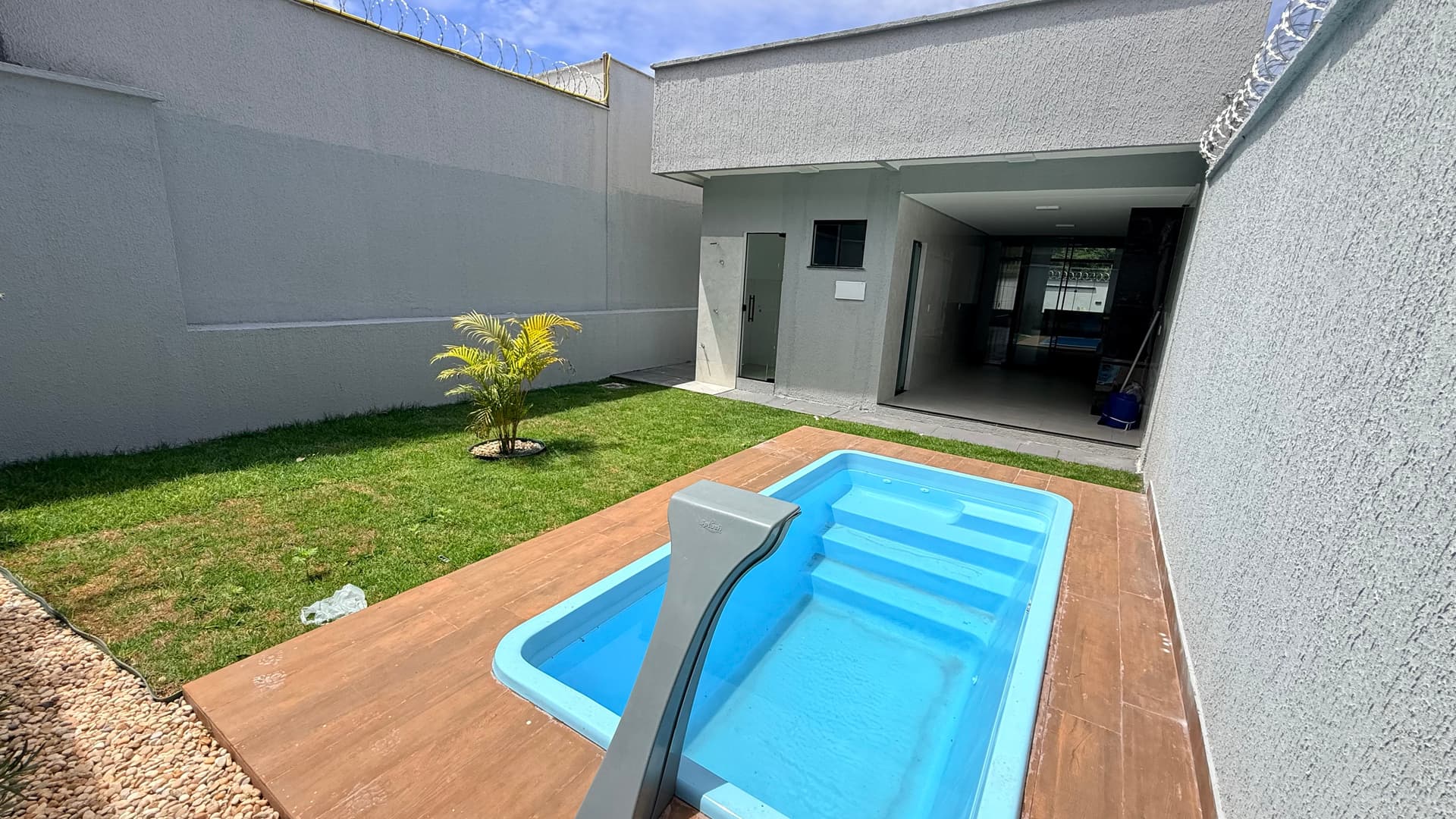 Casa 3Q 1 Suite Str. Helvecia AP. de Goiânia