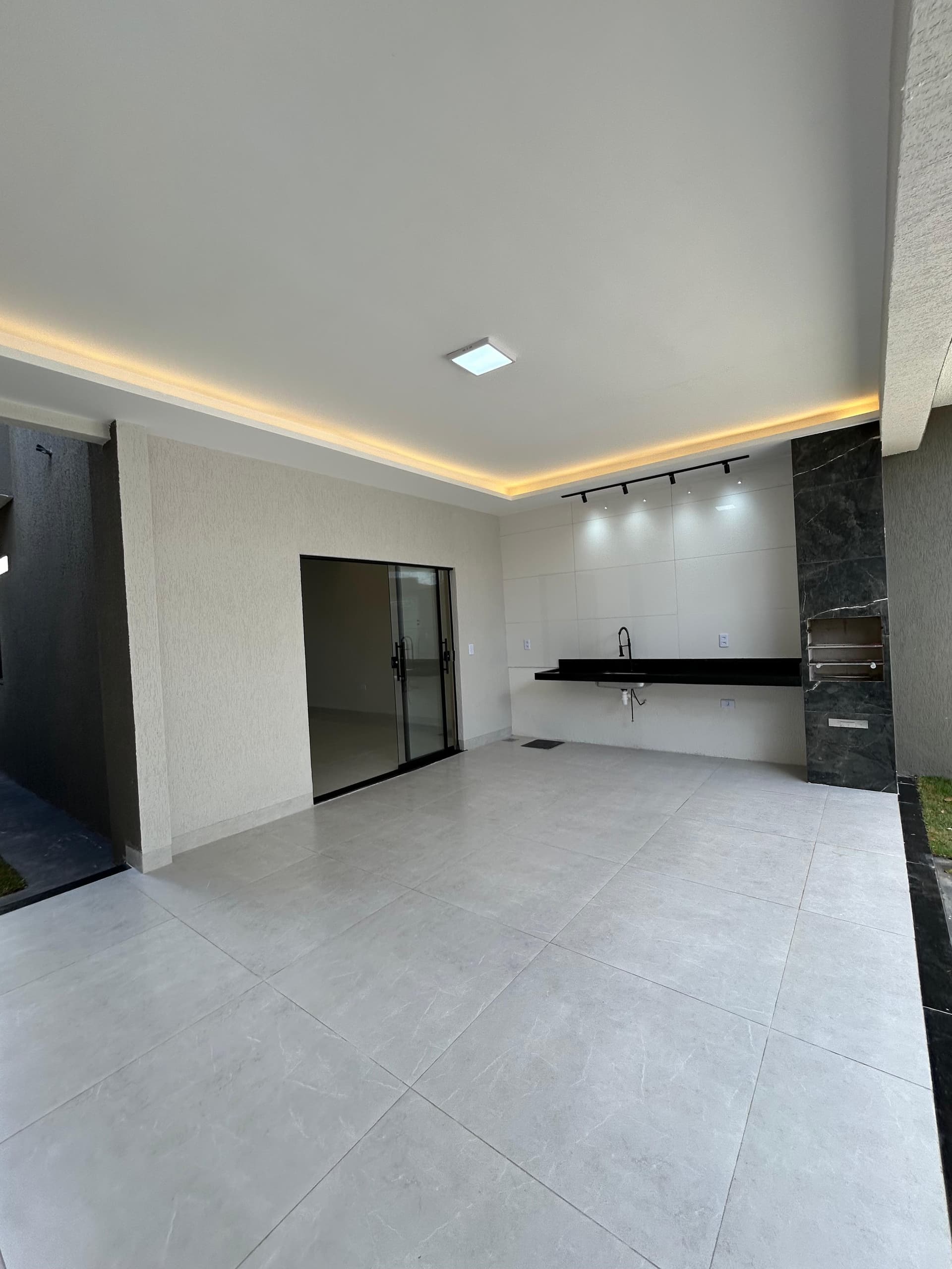 Casa Nova de Alto Padrão com 3 Q e Área Gourmet – Setor Sul | Trindade-GO - Casa 5
