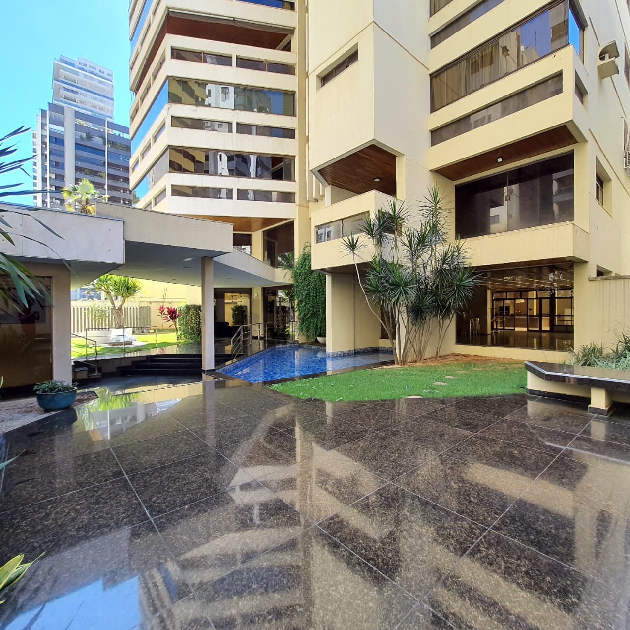 Apartamento com 325m² no Setor Bueno – 5 Quartos, 2 Suítes e Lazer Completo