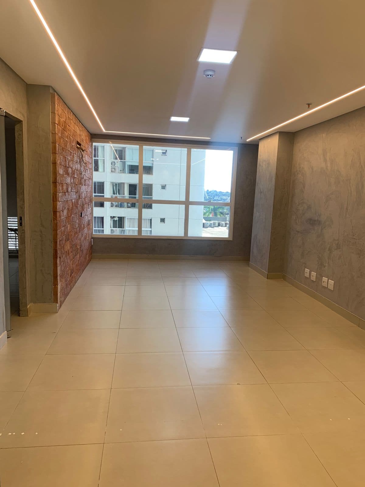 Sala 55 m2 Ed Metropolitan Tokyo Jardim Goiás