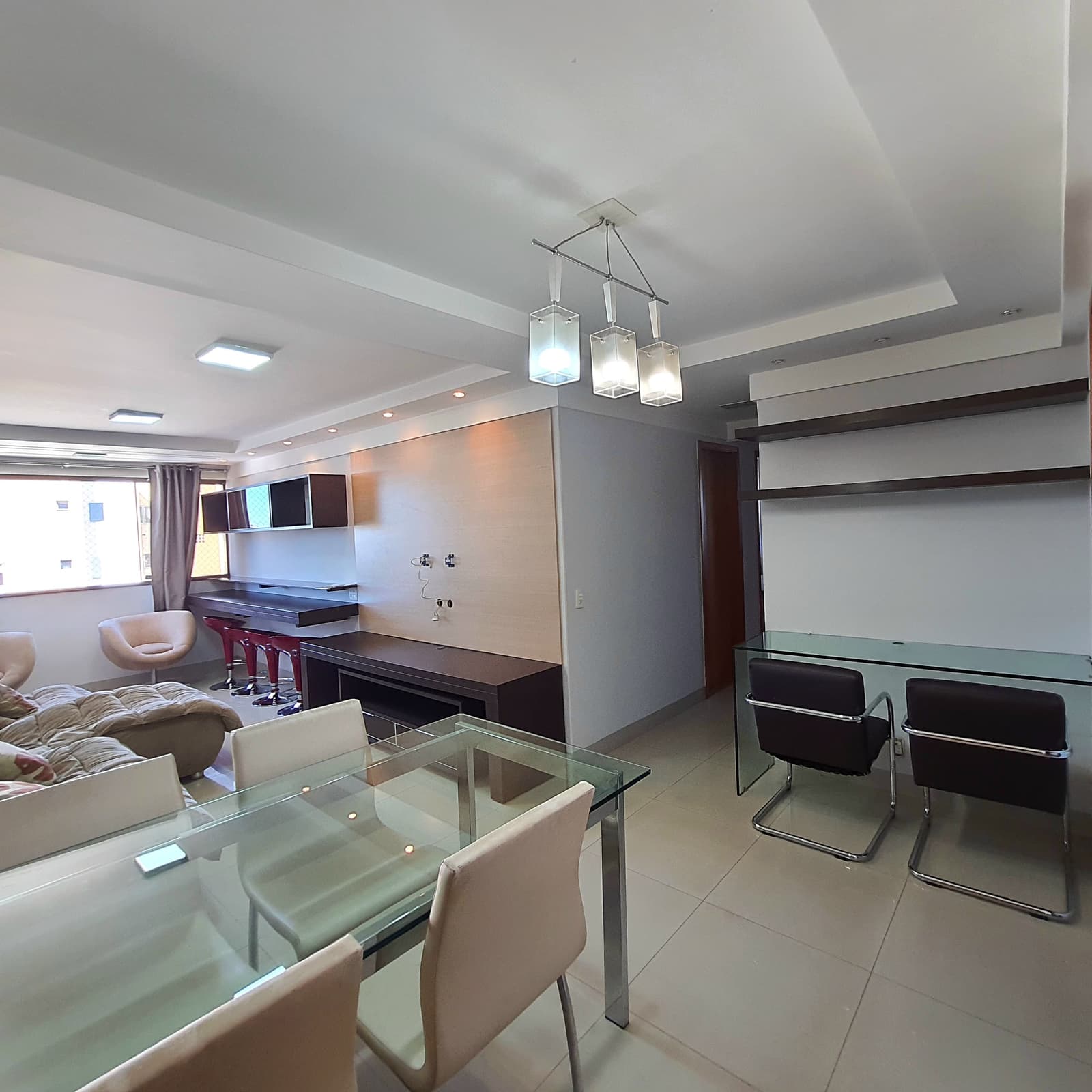 Apartamento mobiliado 110m² - 3 quartos, sendo 1 suíte+suíte americana - Ed. Posseidon -  Setor Bueno