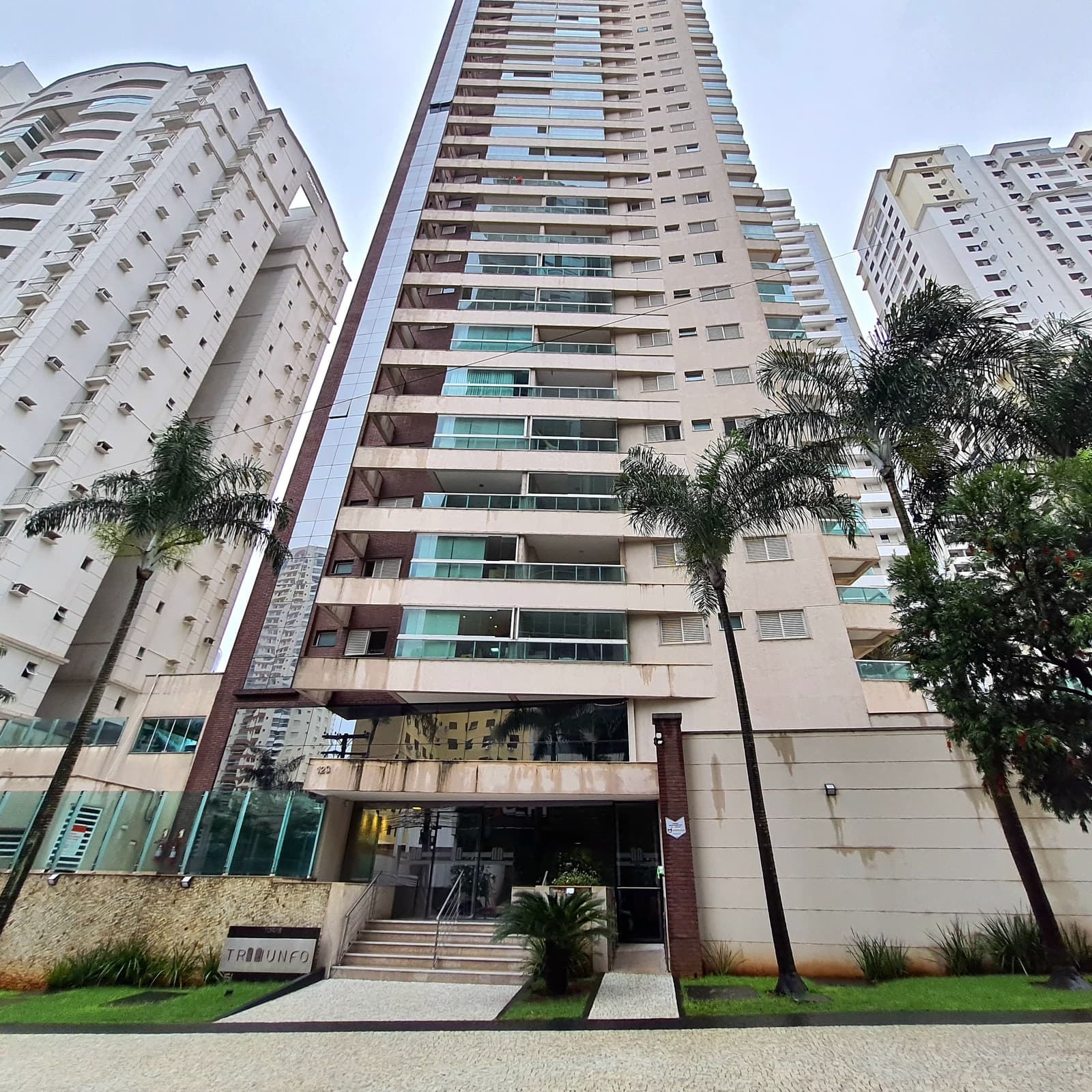 Apartamento sofisticado no Alto da Glória | 98m² | 4 quartos com home office.