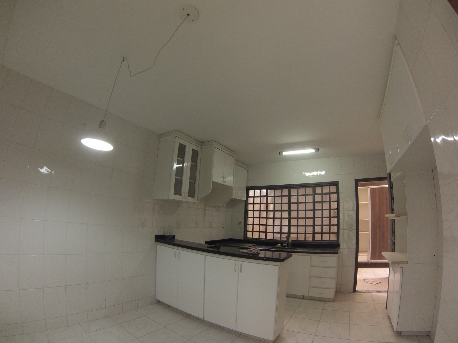 Condominio com 3 casas, residencial familiar ou dupla aptidão setor Santa Genoveva.