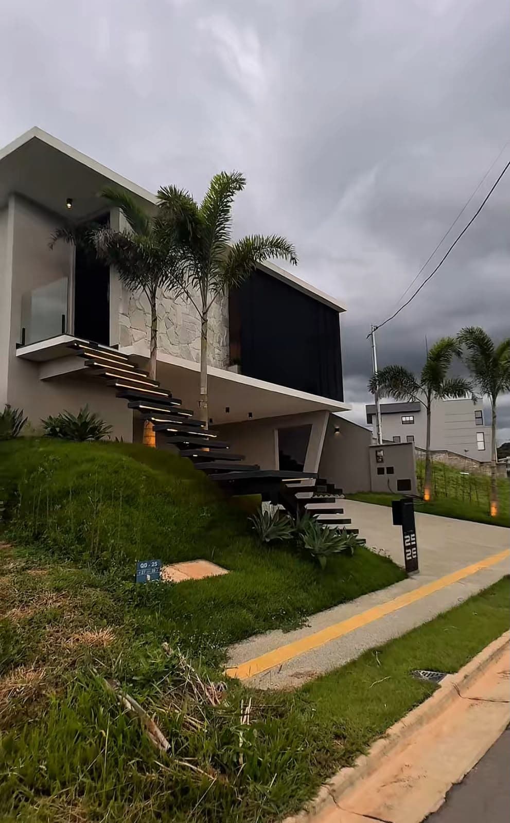 vendo casa  hortencia jardins Nápoles