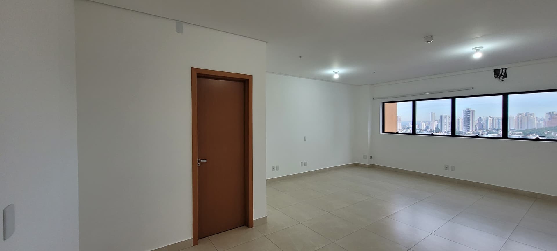 Sala Comercial B e B Business