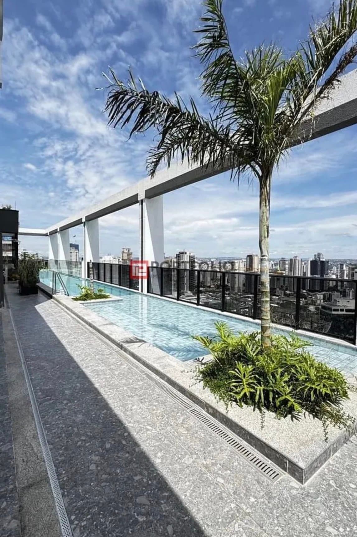 Flat no Opus Gyro Rooftop