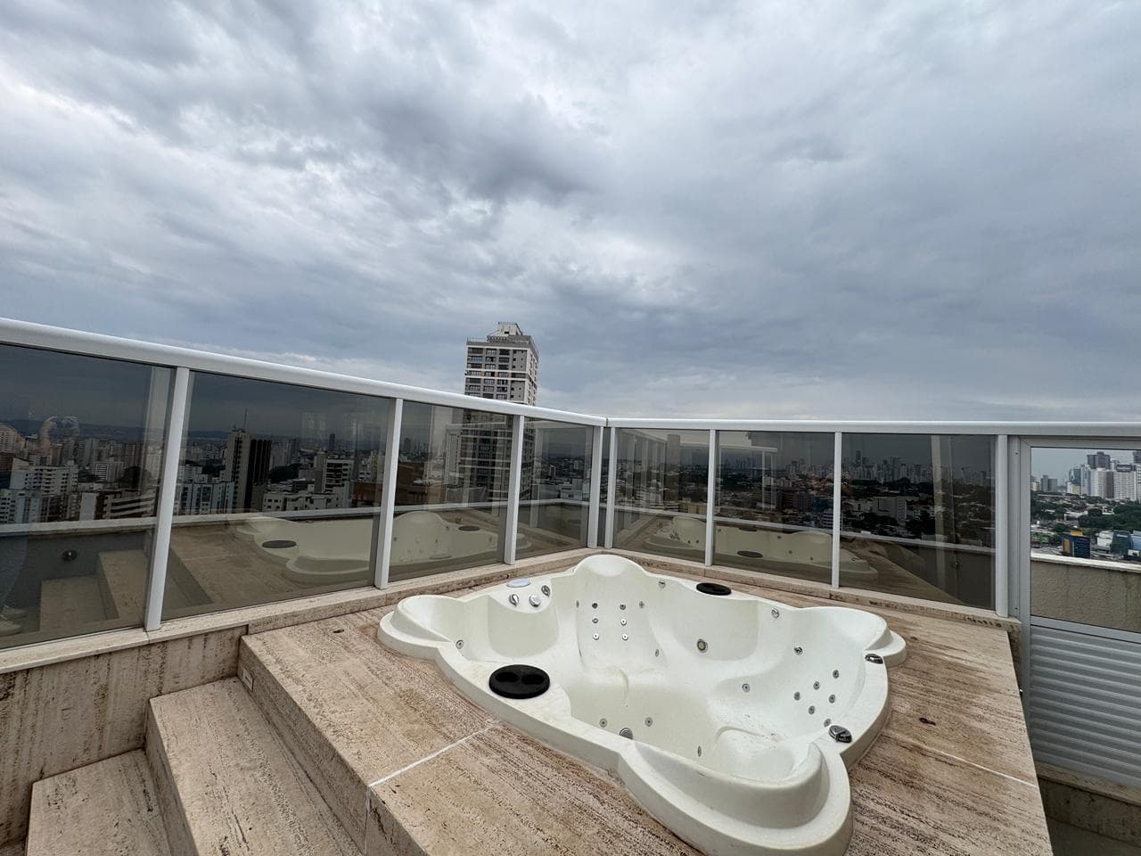 COBERTURA DUPLEX SETOR OESTE
