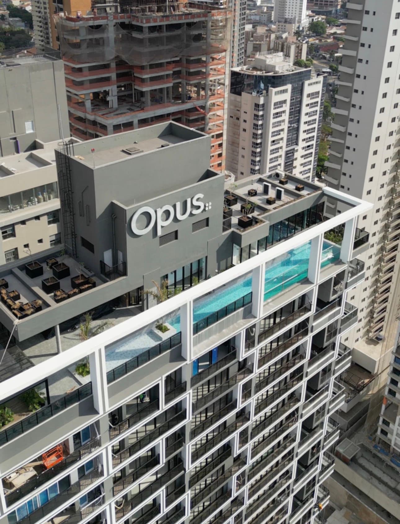 Flat no Opus Gyro Rooftop