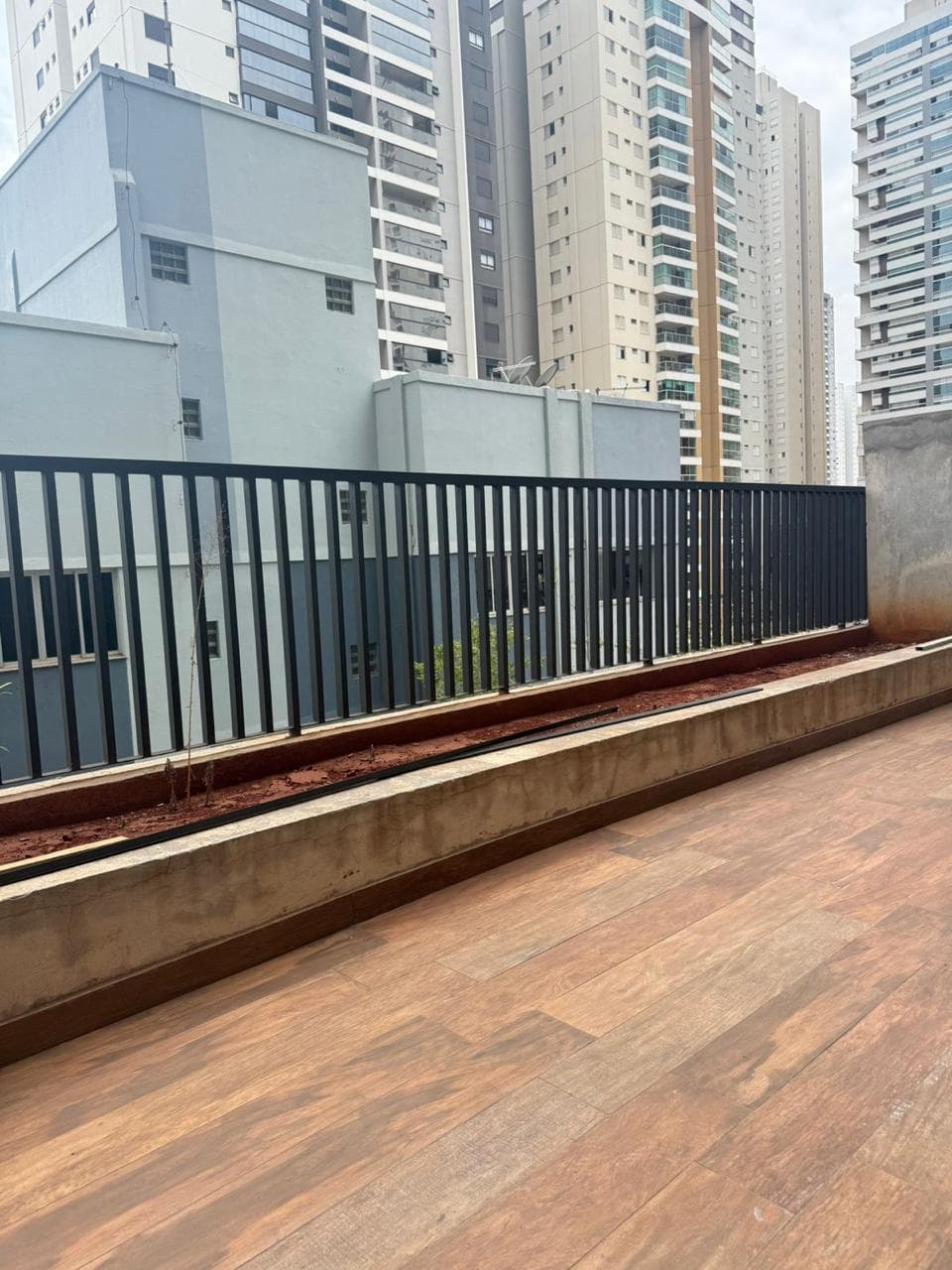 Apartamento Garden, Novo com mais de 20 metros de área externa, com suíte e varanda.