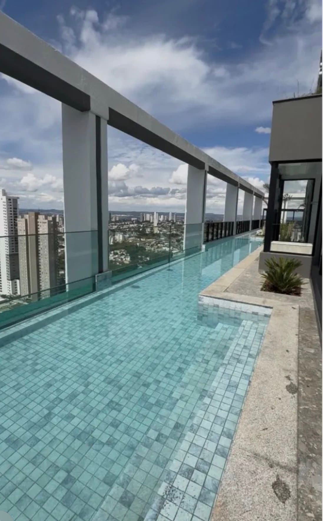 Flat no Opus Gyro Rooftop