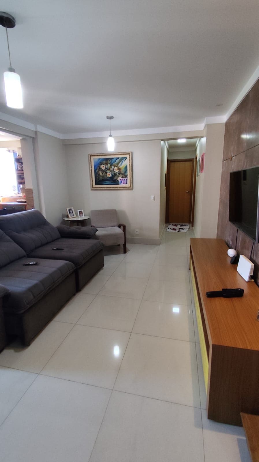 Like Bueno Apartamento com 95 mts Com 3 suítes plenas com ar condicionado