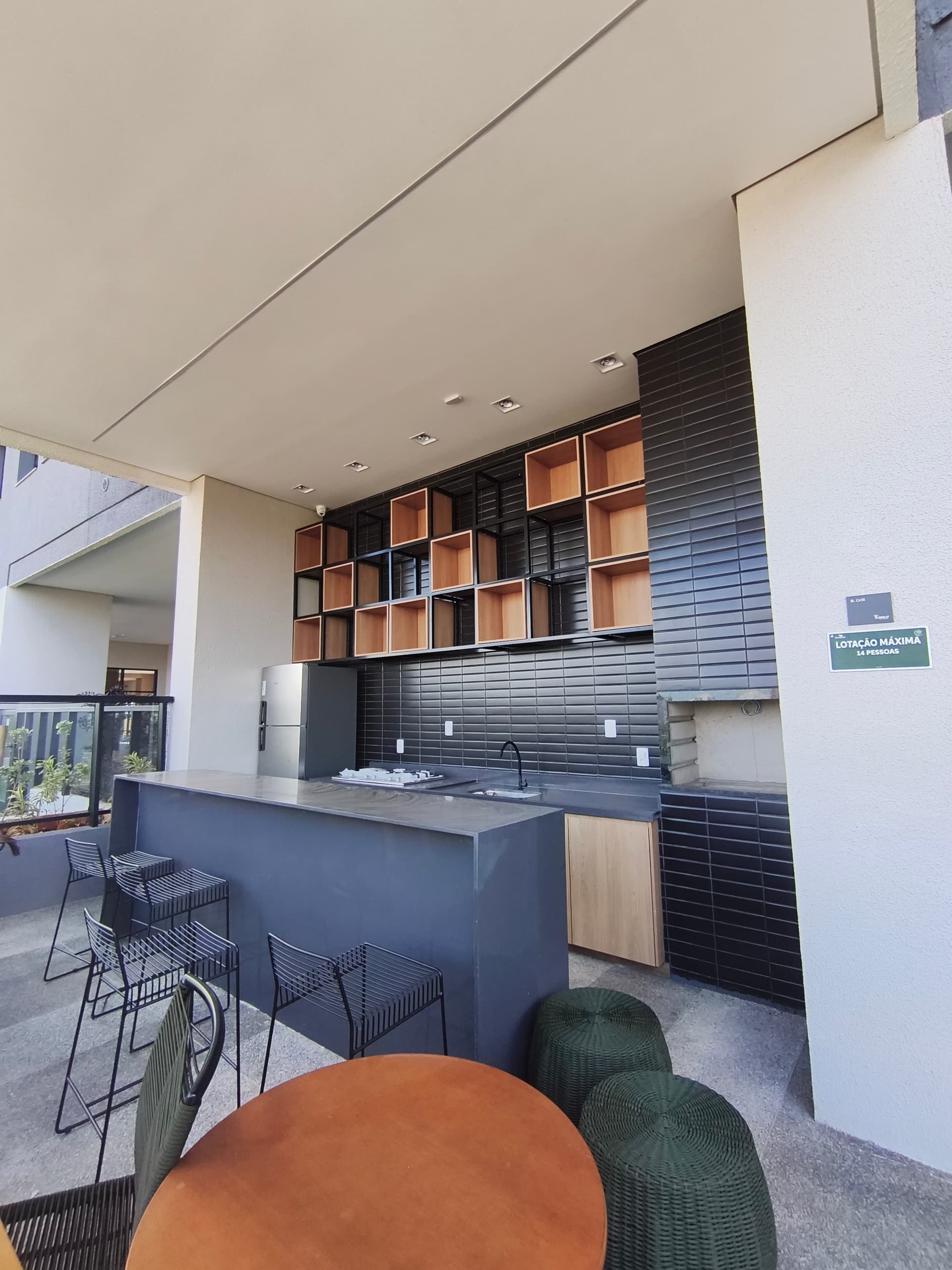 Vendo Apartamento Nova Suiça ( Bueno )