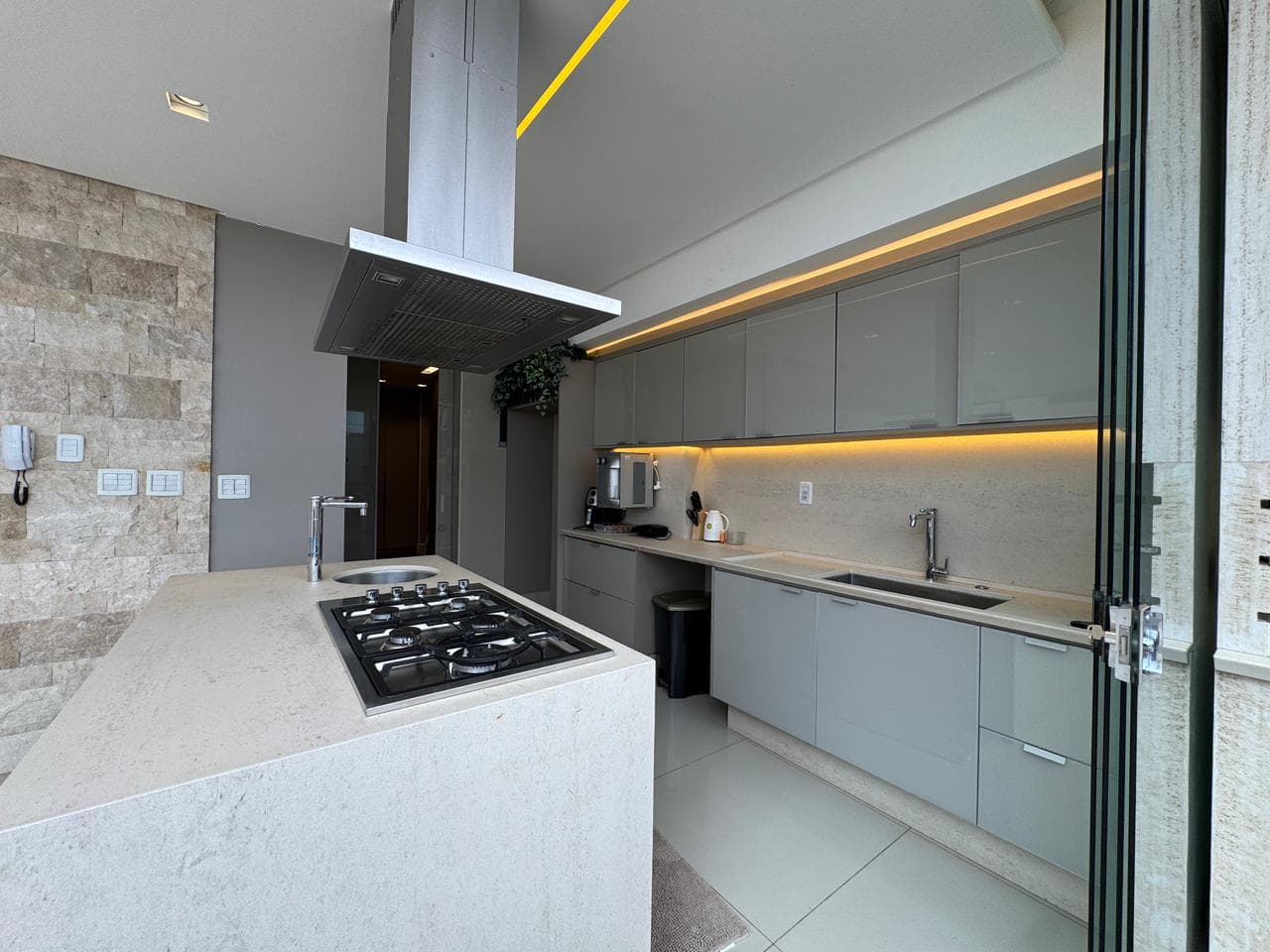 COBERTURA DUPLEX SETOR OESTE