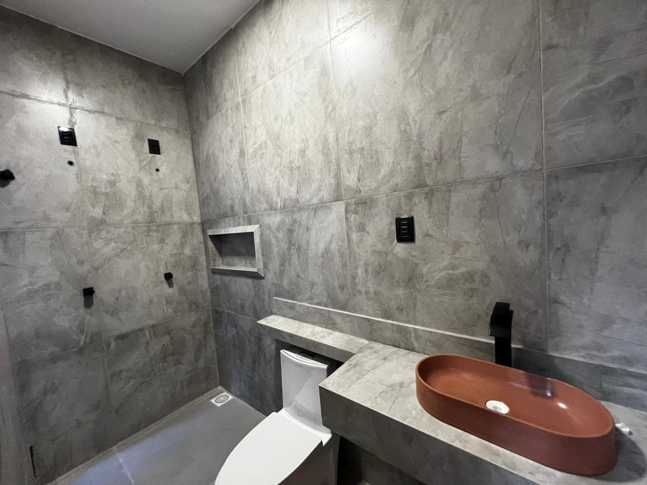 CASA EM GUAPÓ