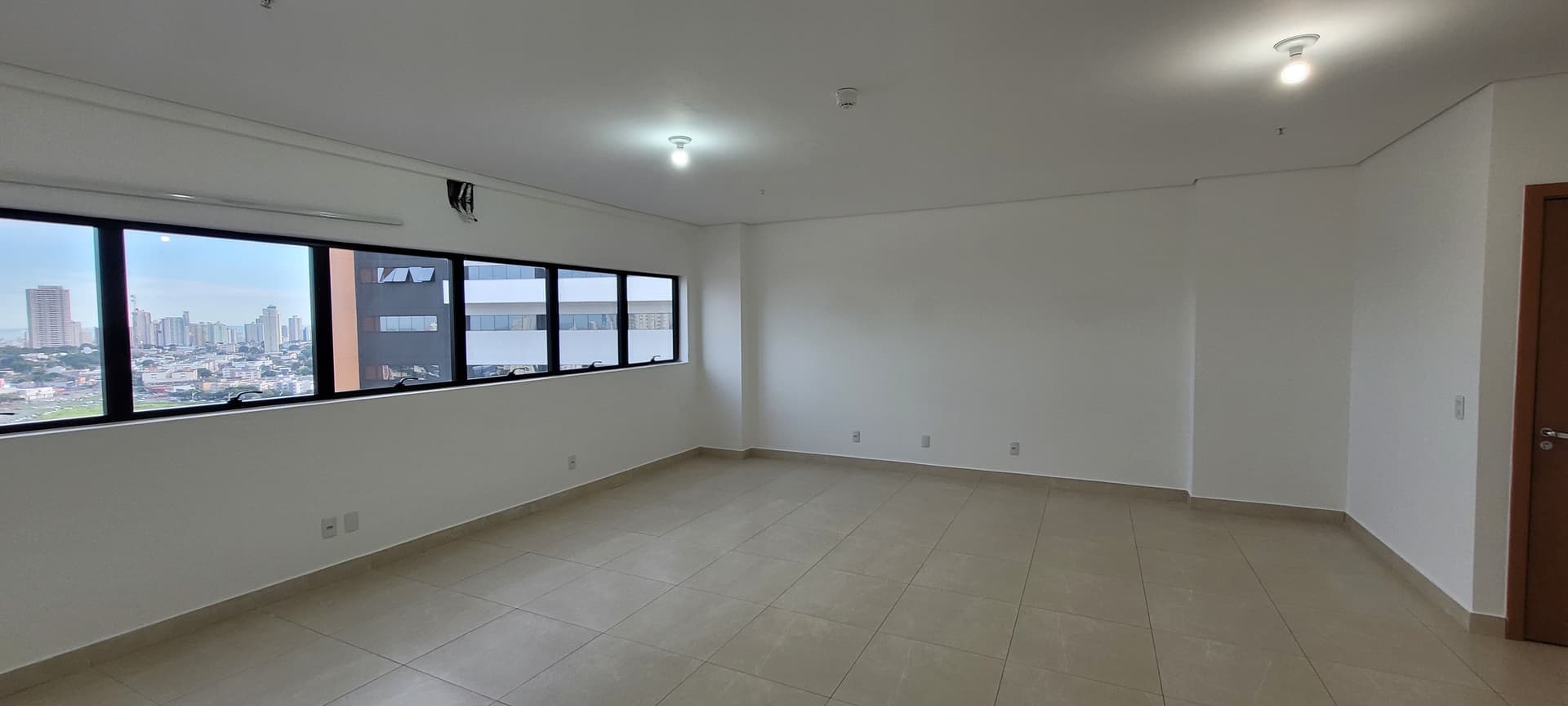 Sala Comercial B e B Business