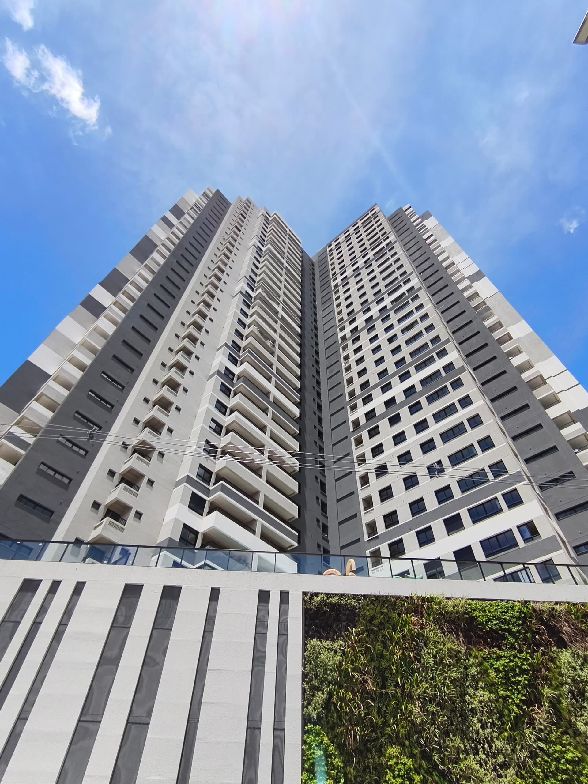 Vendo Apartamento Nova Suiça ( Bueno )