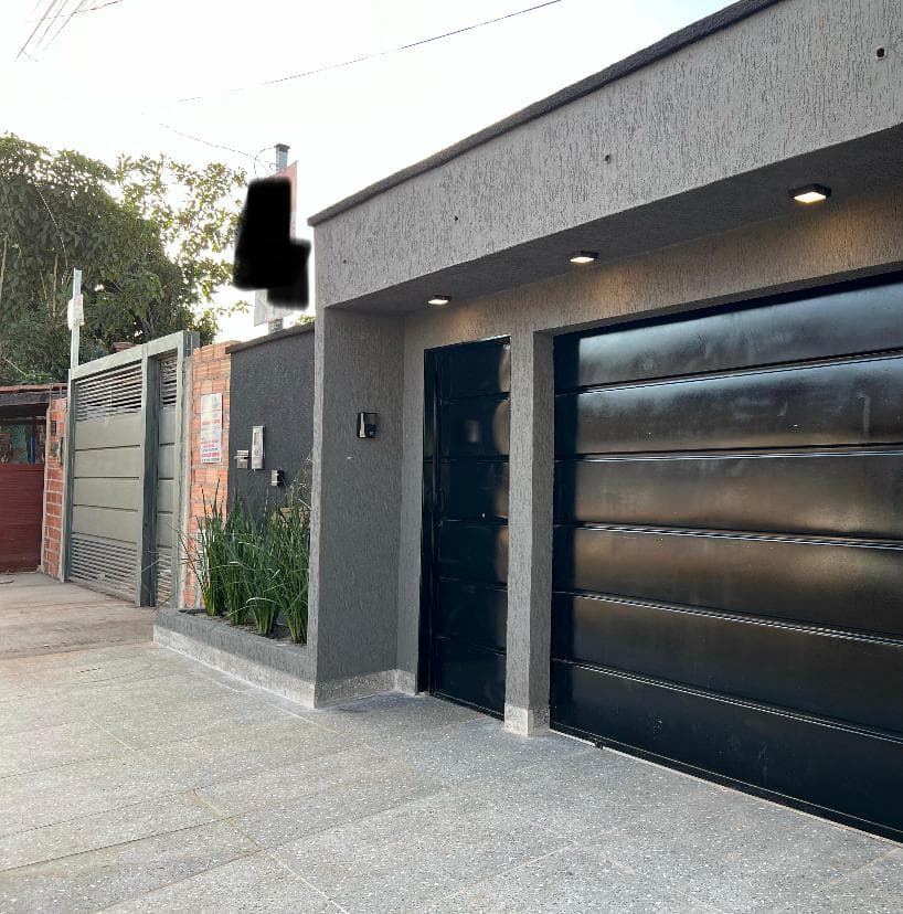 CASA EM GUAPÓ