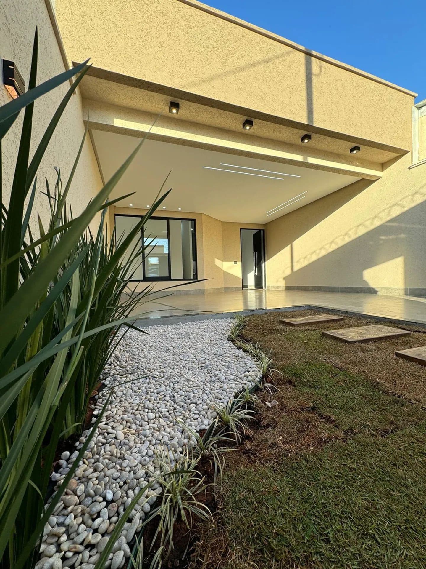 Imóvel para venda possui 151000 metros quadrados com 3 quartos em Jardim Presidente - Goiânia - GO