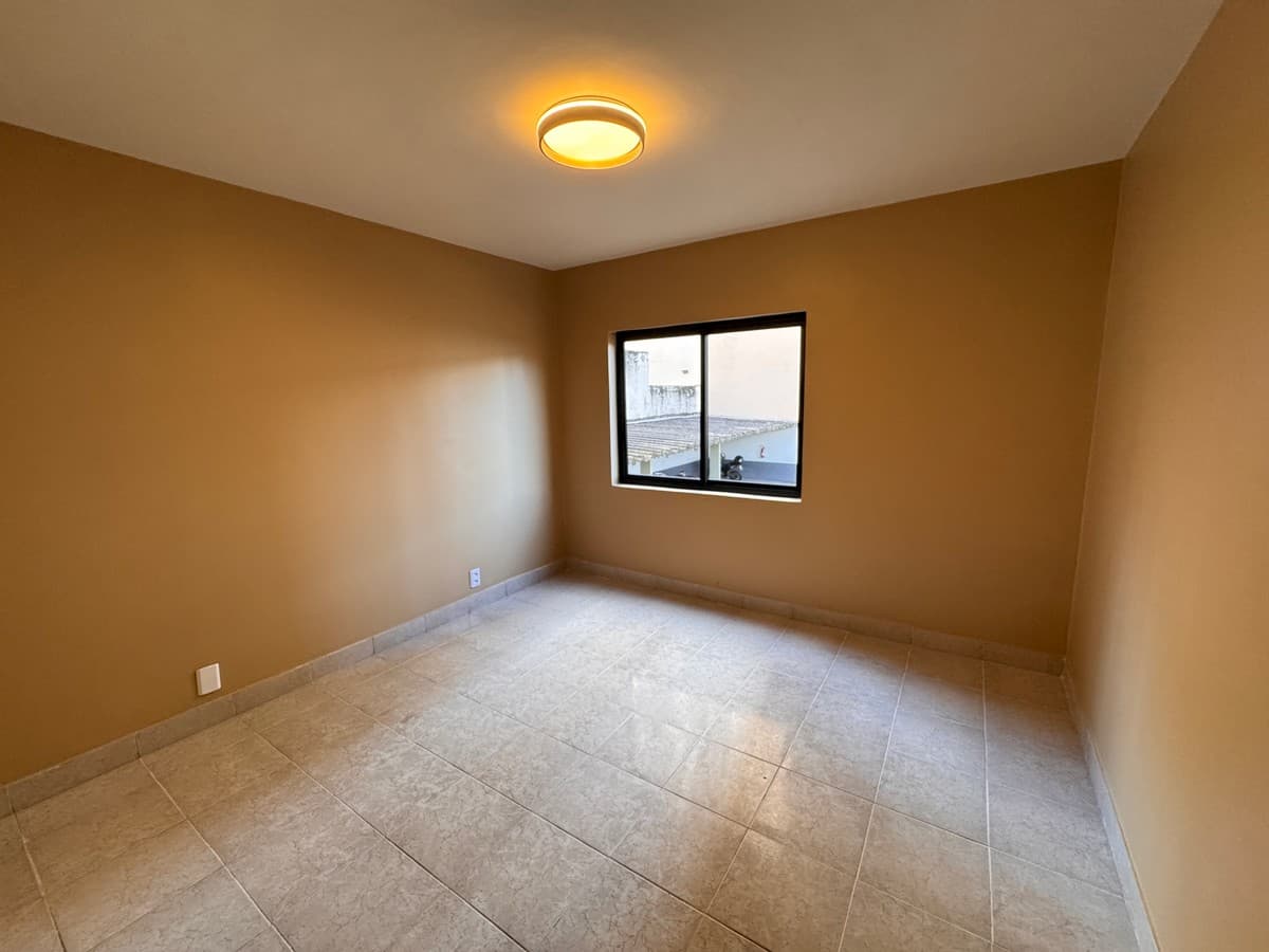 Apartamento 3 Quartos com Suíte e Escaninho Próx. Unimed T-7 74m² R$ 365 Mil