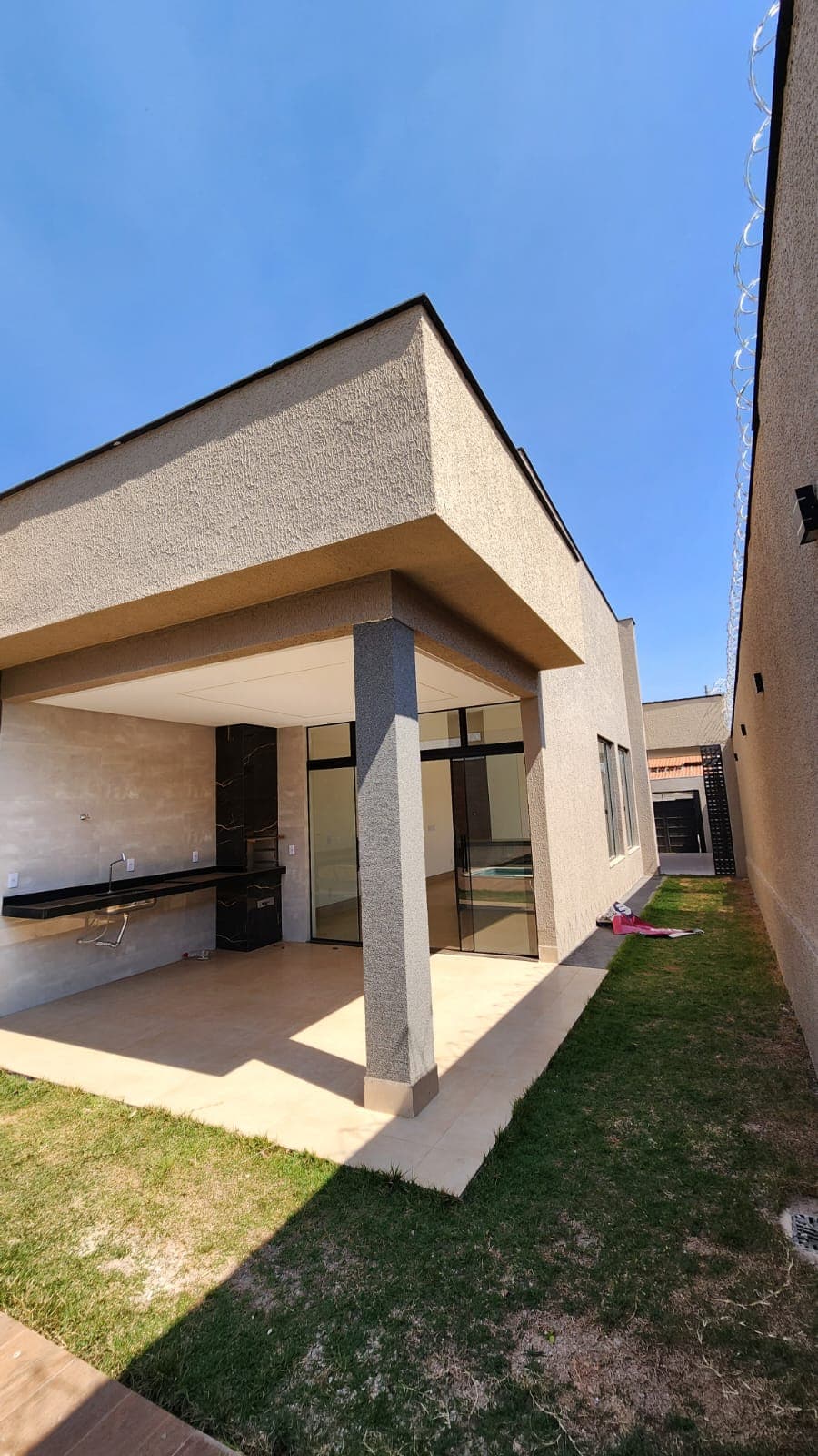 Resindecial Marília Linda Casa com Piscina