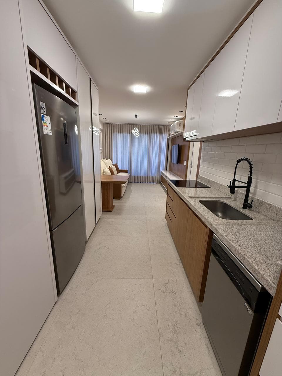 Flat Mobiliado no Setor Bueno - 49m² - FR. Bueno Municipal
